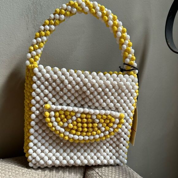 🔥Host Pick🔥 Small beaded tote - Picture 1 of 5
